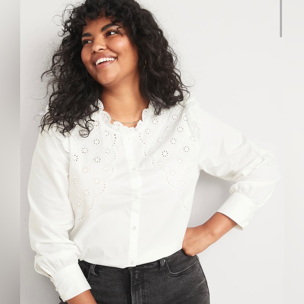 Women’s White Collarless Ruffle-Trimmed
Embroidered Button-Down Shirt